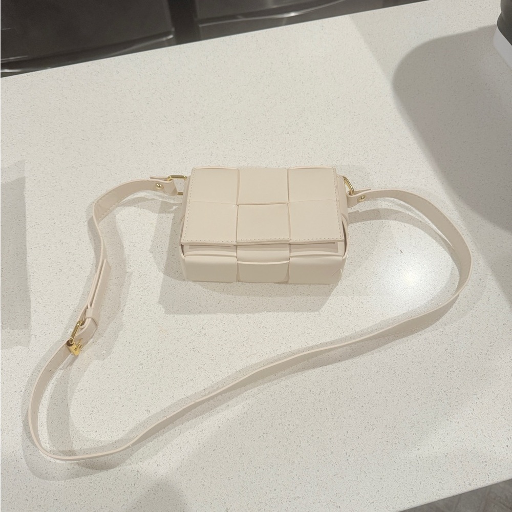 TALULAH Cream Shoulder Bag with Gold Accents